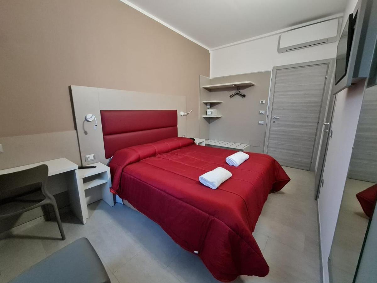 Hotel City 20 Милан Экстерьер фото