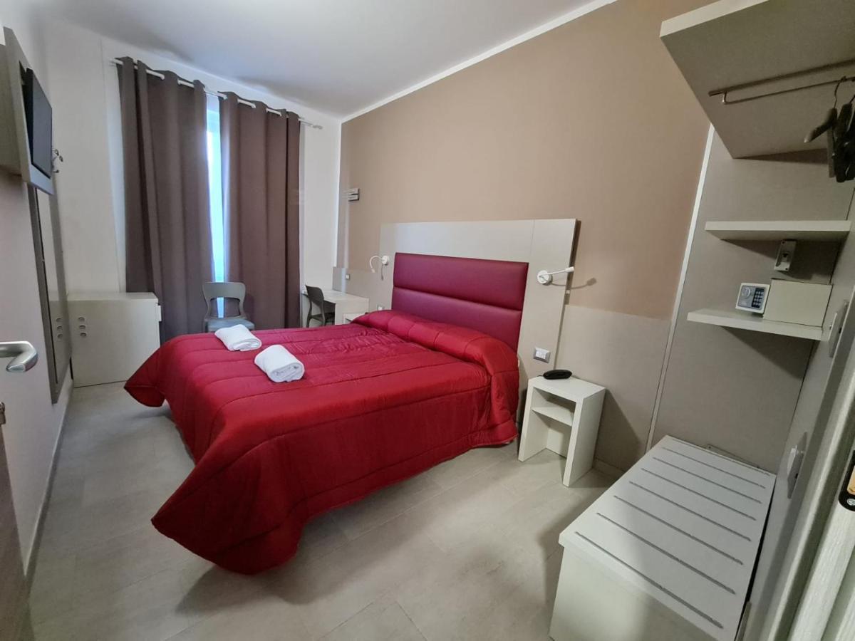Hotel City 20 Милан Экстерьер фото